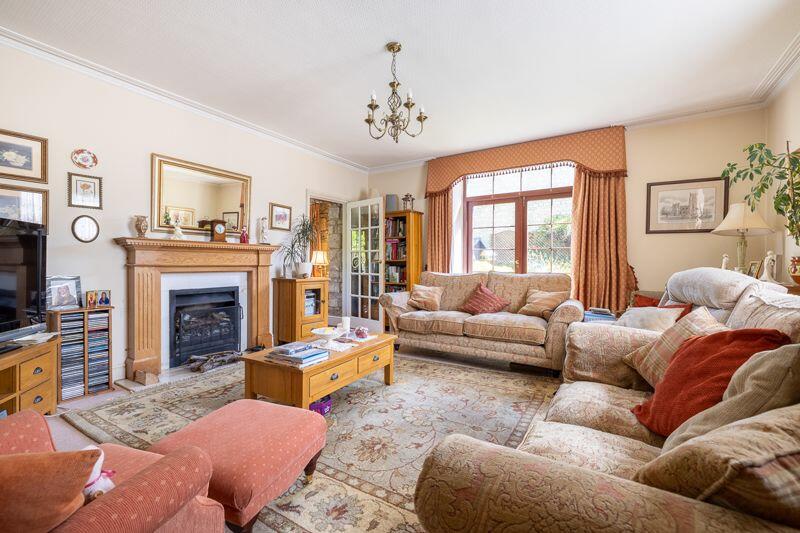 Additional property image - Detached period 4 bedroom house in central Bruton