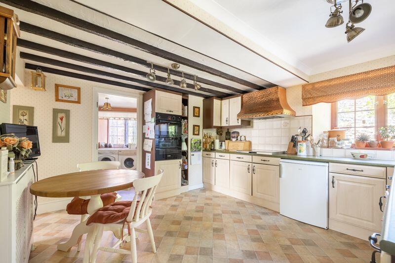 Additional property image - Detached period 4 bedroom house in central Bruton