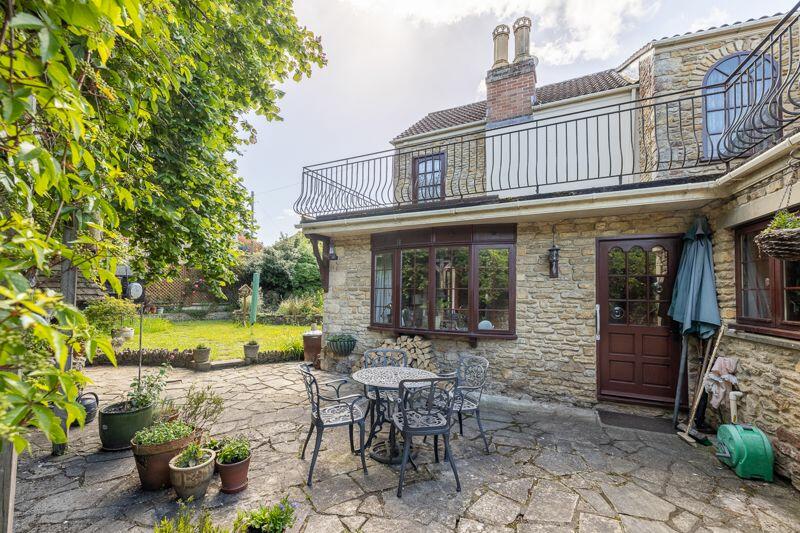 Additional property image - Detached period 4 bedroom house in central Bruton