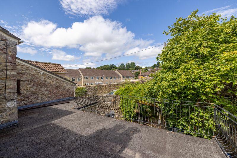 Additional property image - Detached period 4 bedroom house in central Bruton