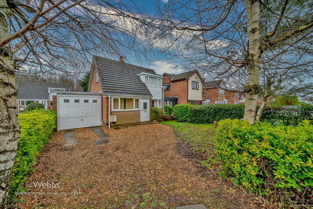 3 bedroom detached house for sale in Crab Lane, Willenhall, WV12