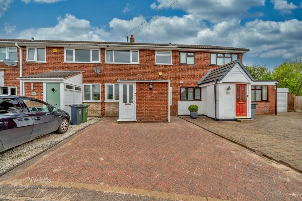 3 bedroom terraced house for sale in St. Pauls Crescent, Ryders Hayes