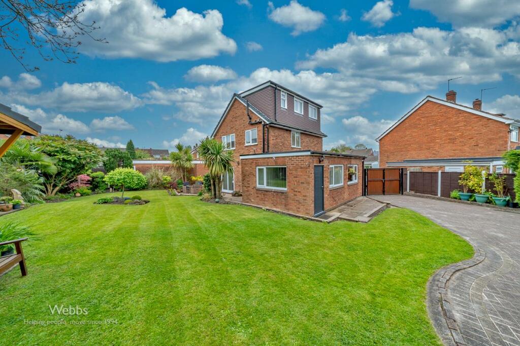 5 bedroom detached house for sale in Andrew Drive, Willenhall, WV12