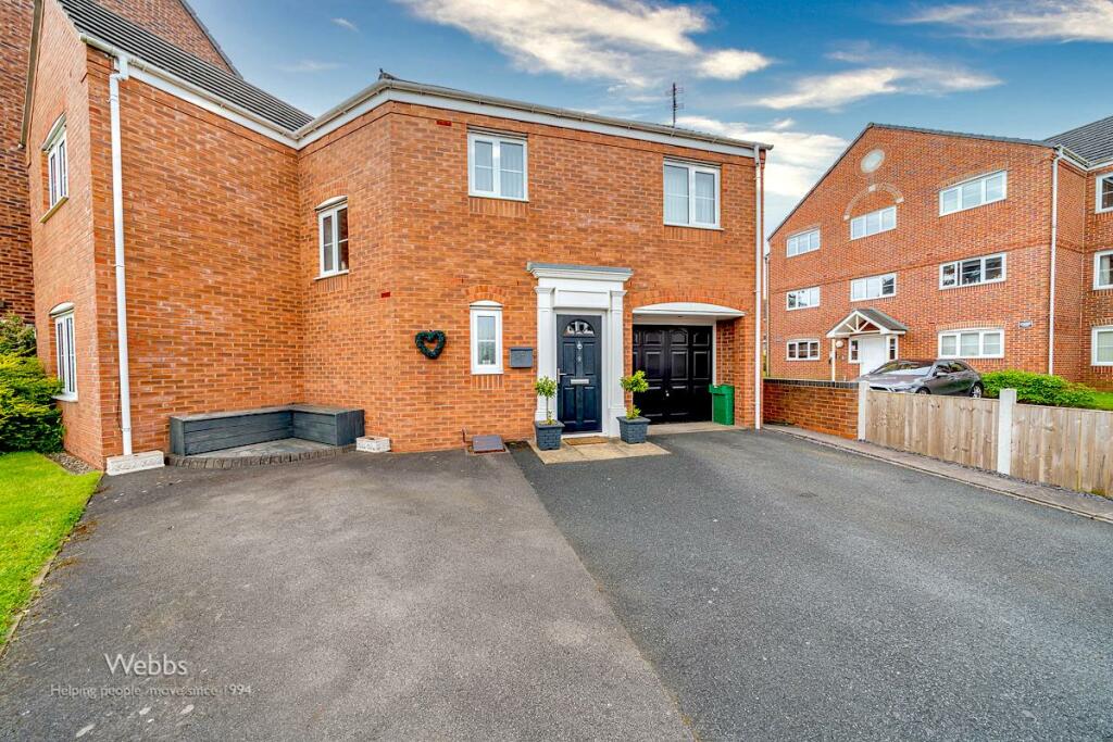 4 bedroom detached house for sale in Windrush Close, Pelsall / Bloxwich