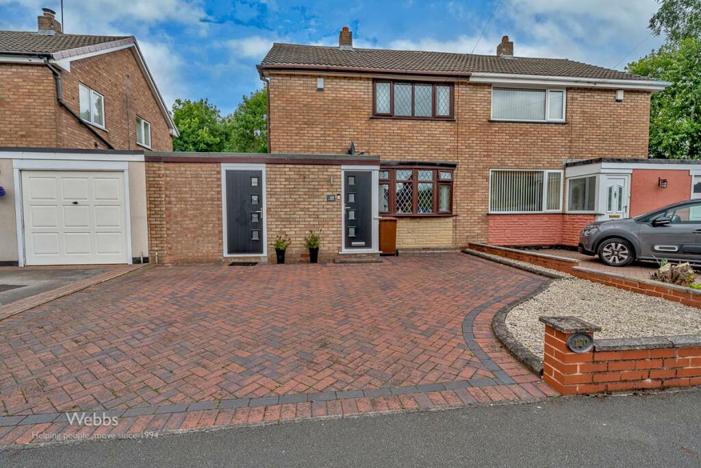 3 bedroom semidetached house for sale in St. Johns Road, Pelsall