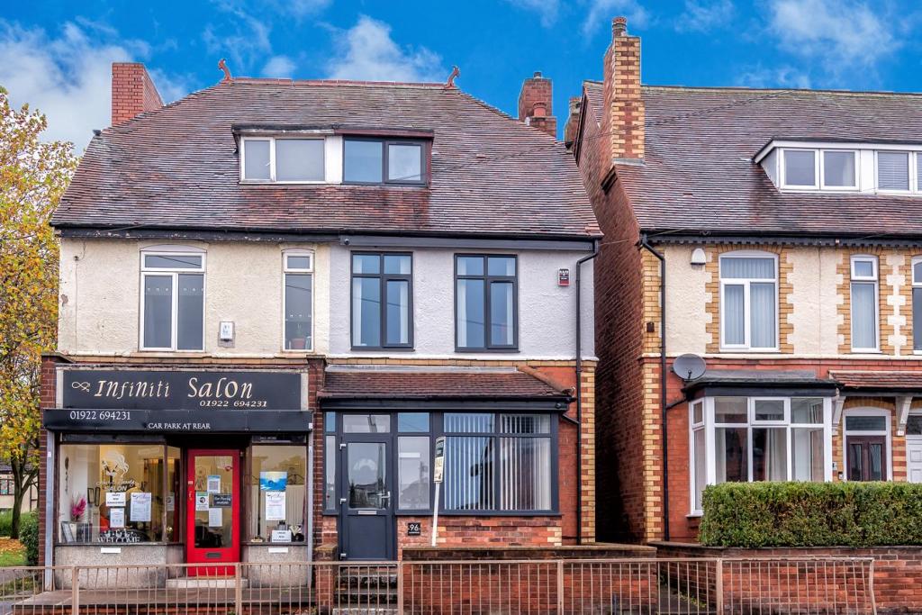 3 bedroom semidetached house for sale in Lichfield Road, Shelfield