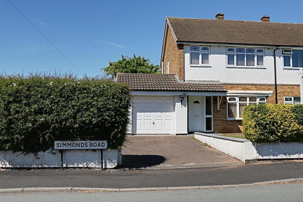 3 bedroom semidetached house for sale in Simmonds Road, Bloxwich