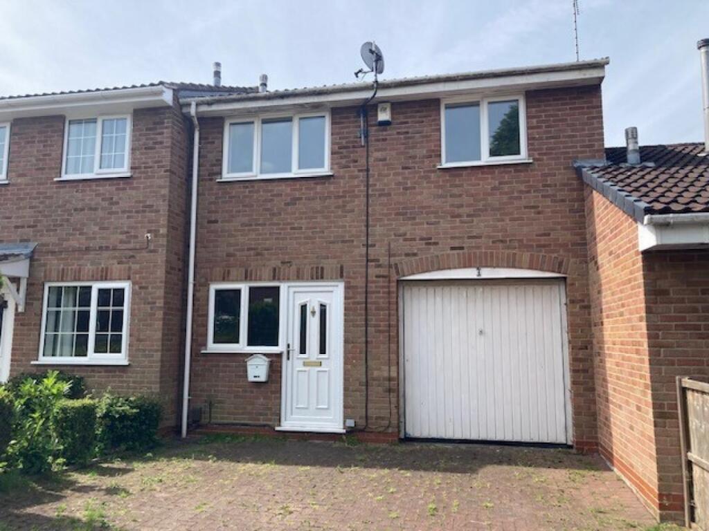 Main image of property: 2 Bedroom Town House, Pinecroft Court, Oakwood