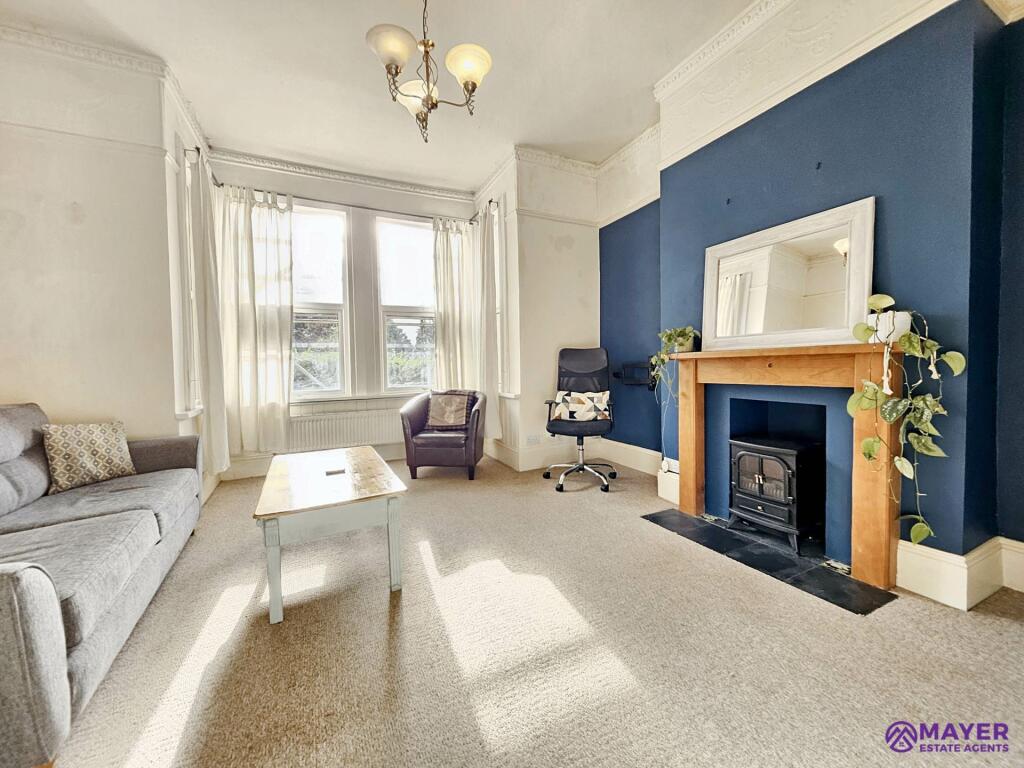 2 bedroom flat for sale in Outland Road, Plymouth, PL2