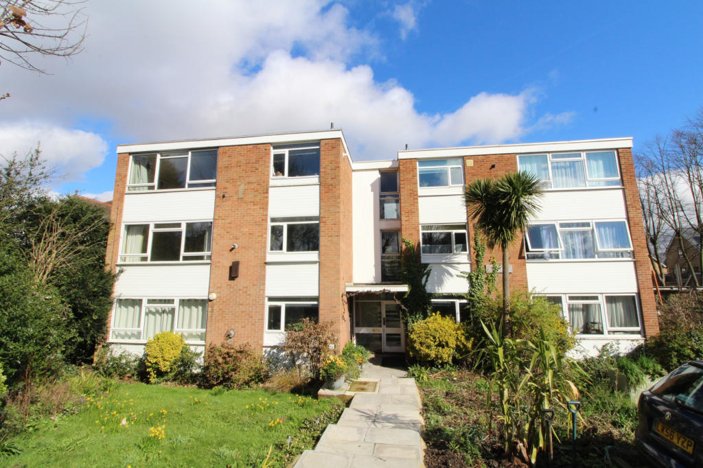 2 bedroom flat for rent in Crystal Palace Park Road, London, SE26