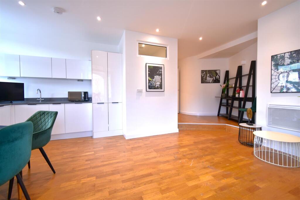 Main image of property: Clarence Street, Staines-Upon-Thames