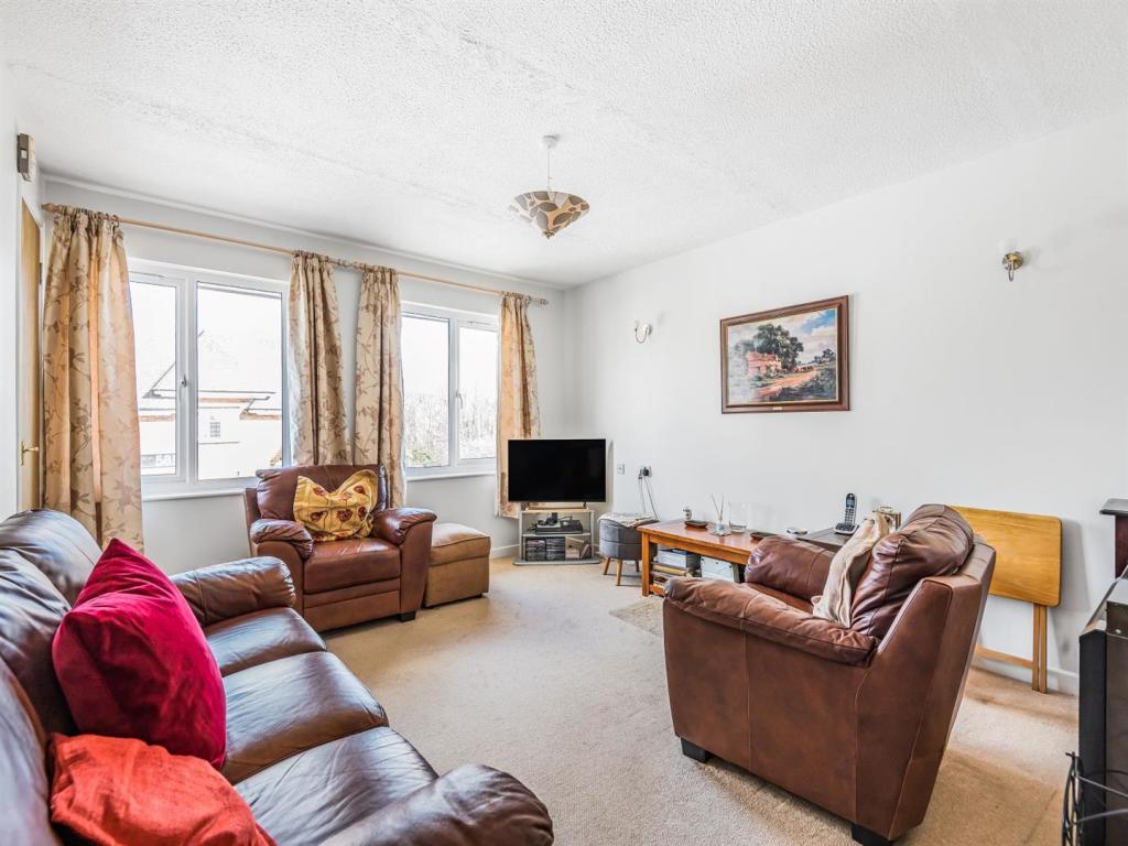 1 bedroom apartment for sale in Richmond Court, Towcester, NN12