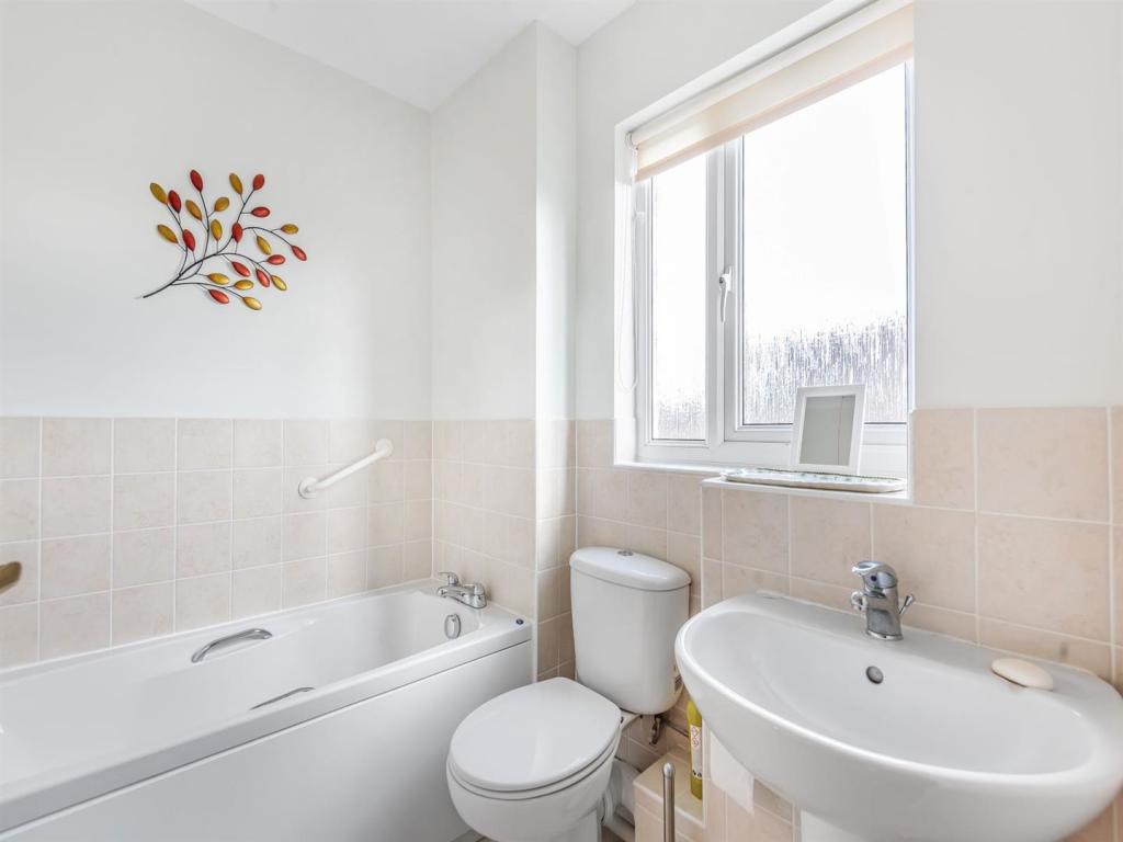 1 bedroom apartment for sale in Richmond Court, Towcester, NN12
