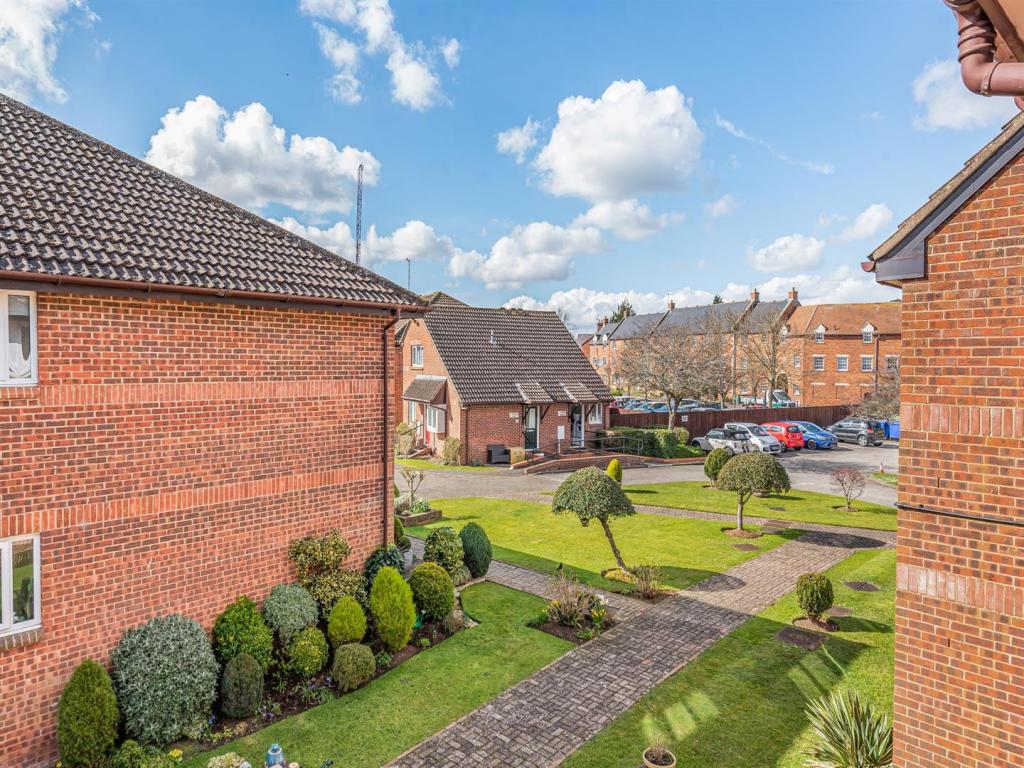 1 bedroom apartment for sale in Richmond Court, Towcester, NN12