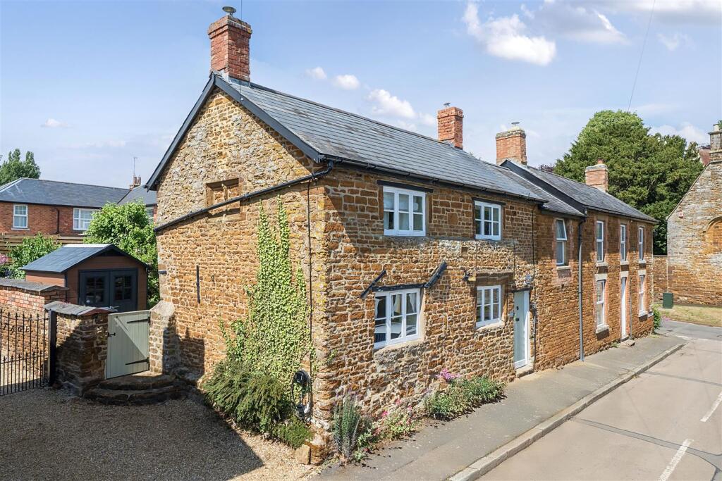 Main image of property: King Street, Maidford, NN12