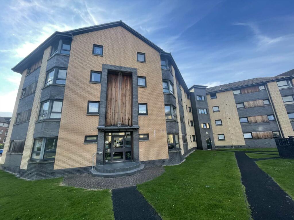 2 bedroom flat for rent in Silvergrove Street, Glasgow, G40