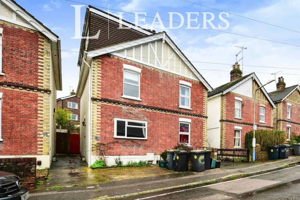 3 bedroom semi-detached house for rent in St Marys Road, TN9