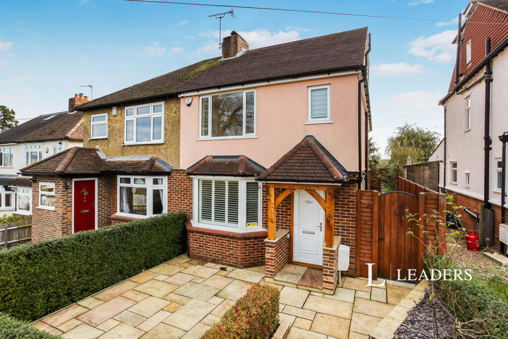 Main image of property: London Road, Ditton, Aylesford, ME20
