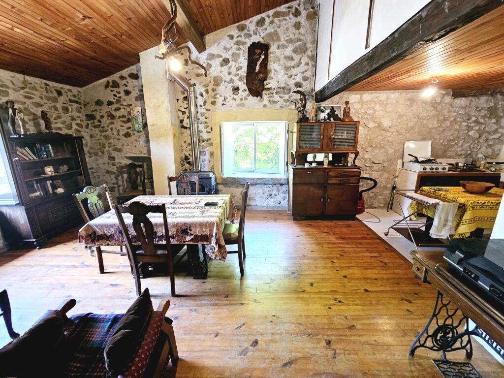 Main image of property: Languedoc-Roussillon, Aude, St-Just-et-le-Bézu