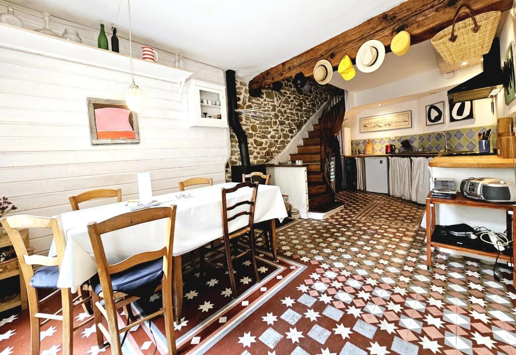 Main image of property: Languedoc-Roussillon, Aude, Espéraza
