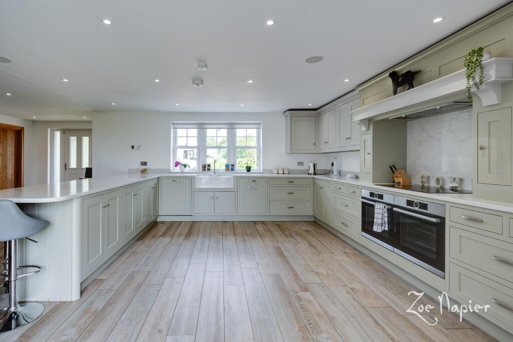 Additional property image - Moreton