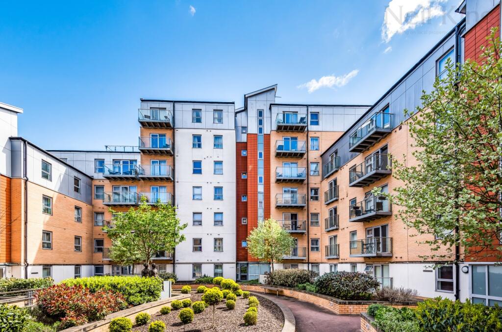Main image of property: Imperial Heights, Queen Mary Avenue, South Woodford, London, E18
