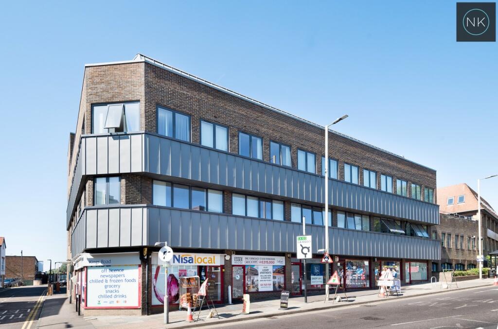 Main image of property: Essex House, Fairfield Road, Brentwood, Essex, CM14 4BU