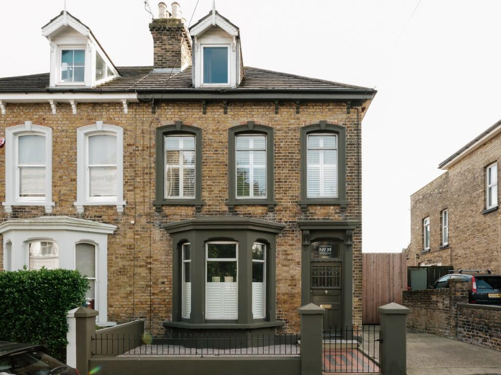 4 bedroom semidetached house for sale in Ellington Road, Ramsgate
