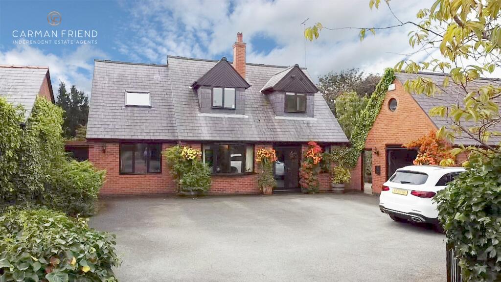 3 bedroom detached house for sale in Dodleston Lane, Pulford, CH4