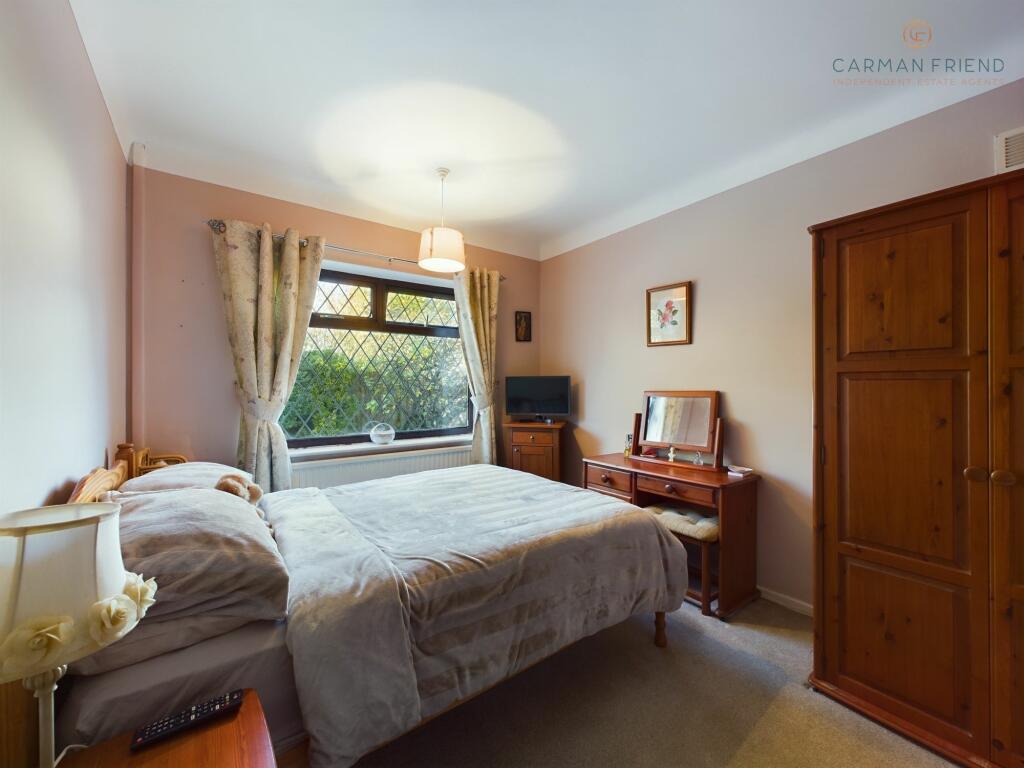 Additional property image - Willow Close, Upton, CH2