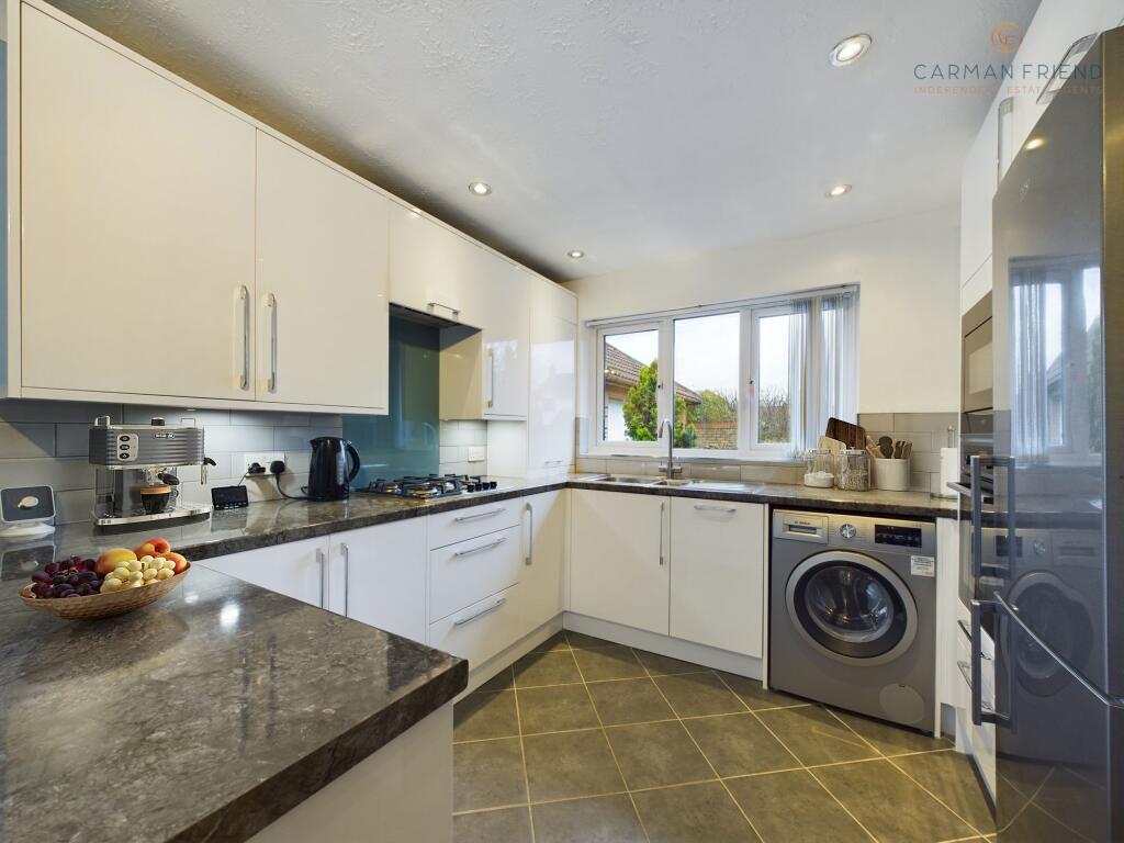 Additional property image - Round Hill Meadow, Great Boughton, CH3