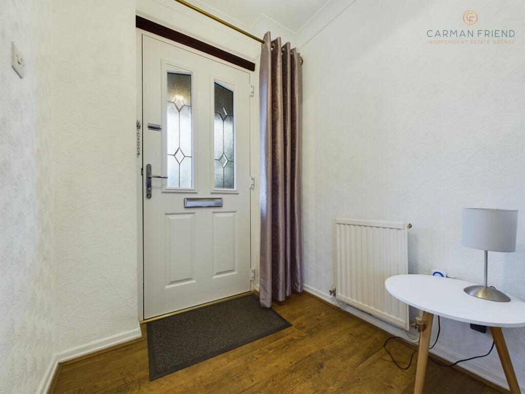 Additional property image - Round Hill Meadow, Great Boughton, CH3