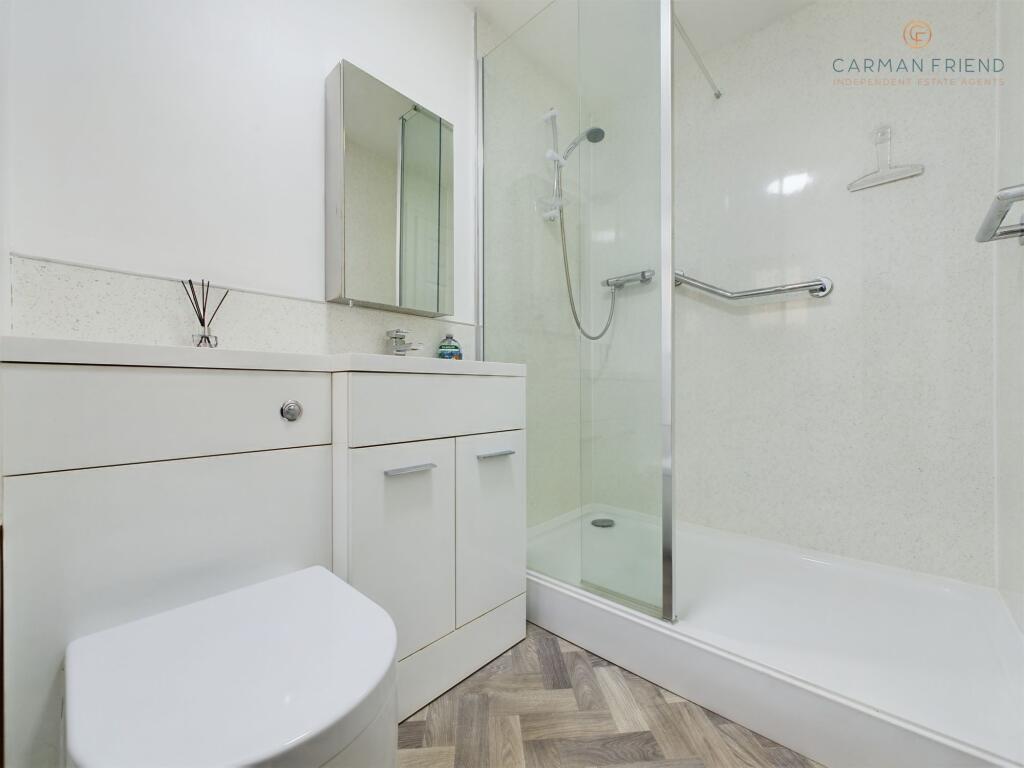 Additional property image - Round Hill Meadow, Great Boughton, CH3