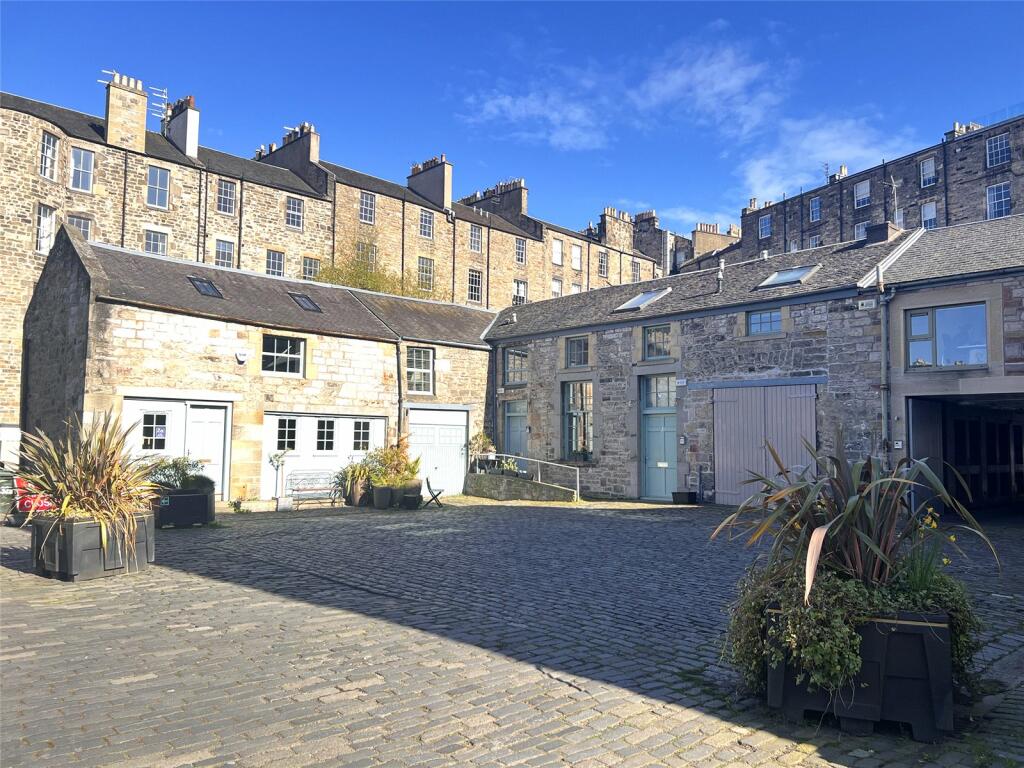 3 bedroom mews property for sale in Dublin Meuse, New Town, Edinburgh, EH3