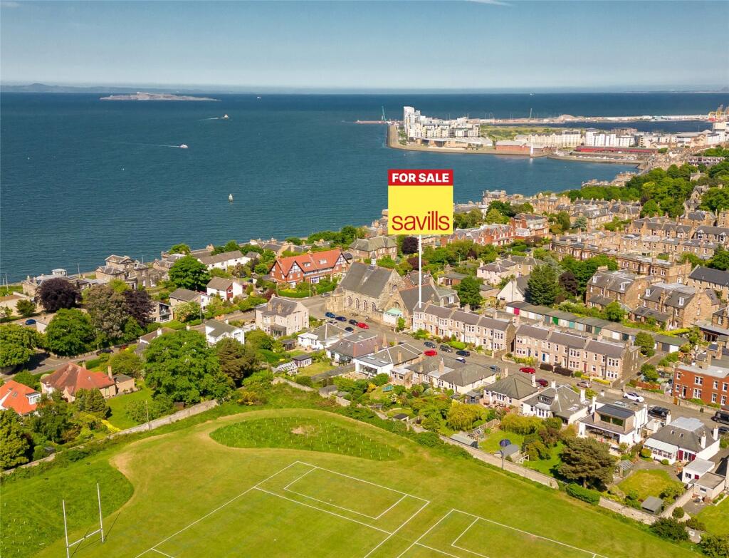 4 bedroom end of terrace house for sale in Netherby Road, Trinity