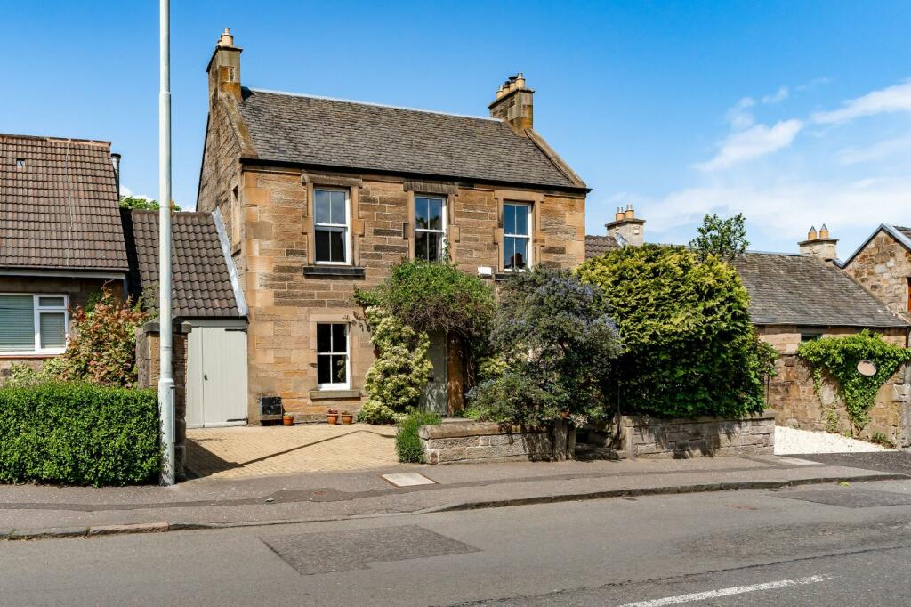 5 bedroom link detached house for sale in 564 Lanark Road, Juniper