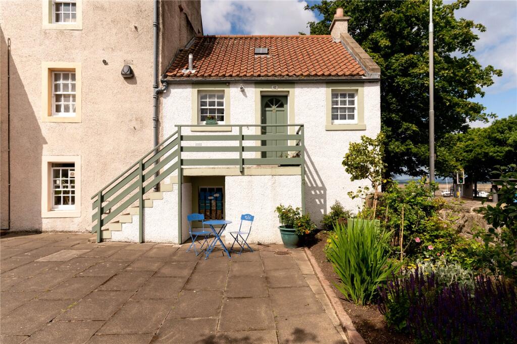 Main image of property: Newhaven Main Street, Edinburgh, Midlothian, EH6