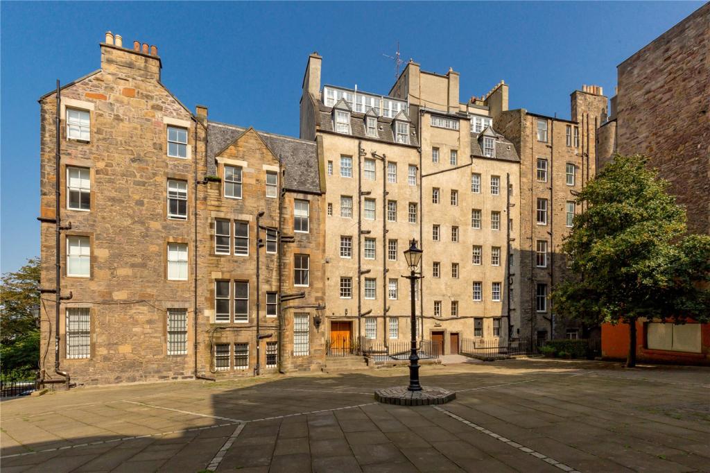 3 bedroom apartment for sale in Blackie House, Lawnmarket, Edinburgh, EH1