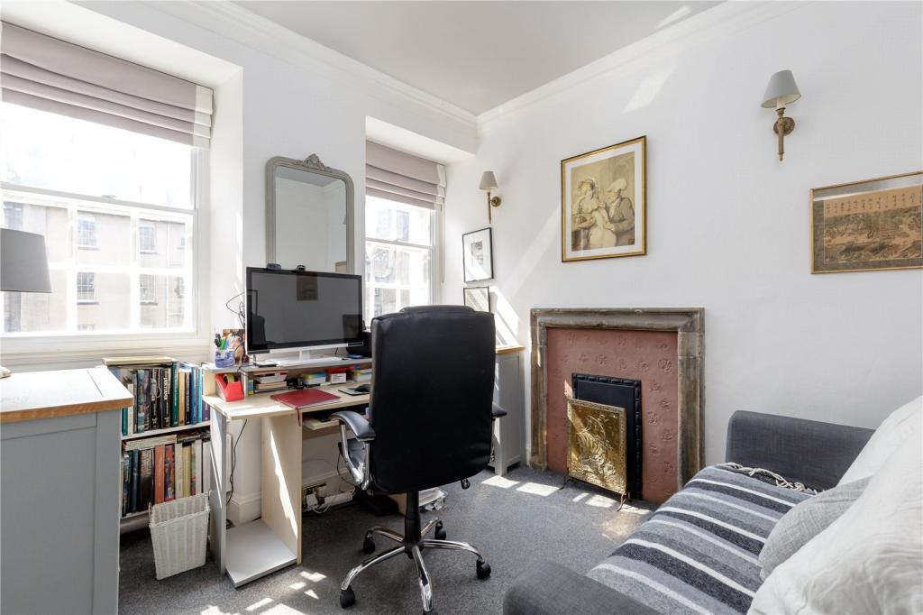 3 bedroom apartment for sale in Blackie House, Lawnmarket, Edinburgh, EH1