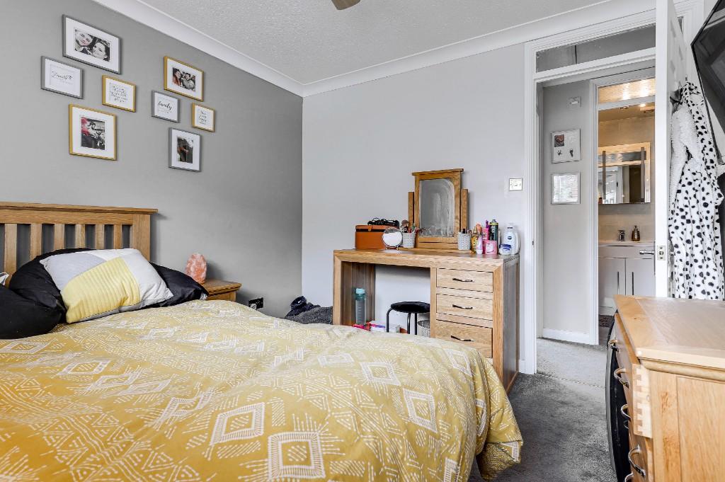 2 bedroom cluster house for sale in Wheatlands, Stevenage