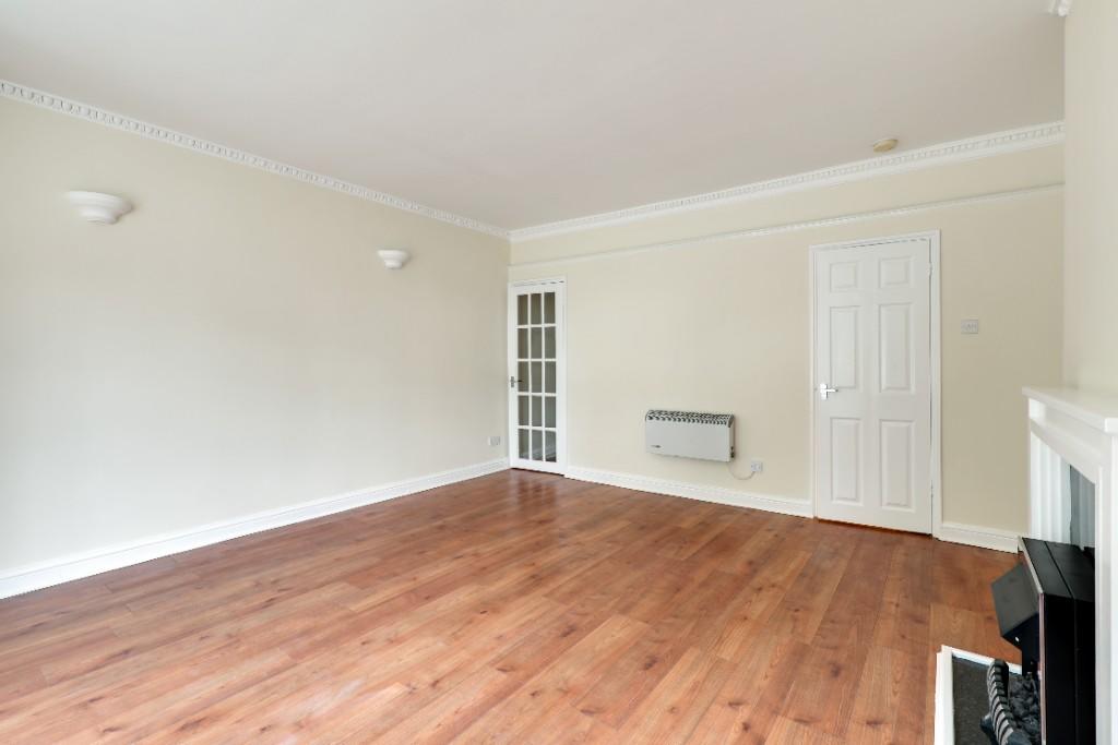 2 bedroom ground floor for sale in Fishers Green Road
