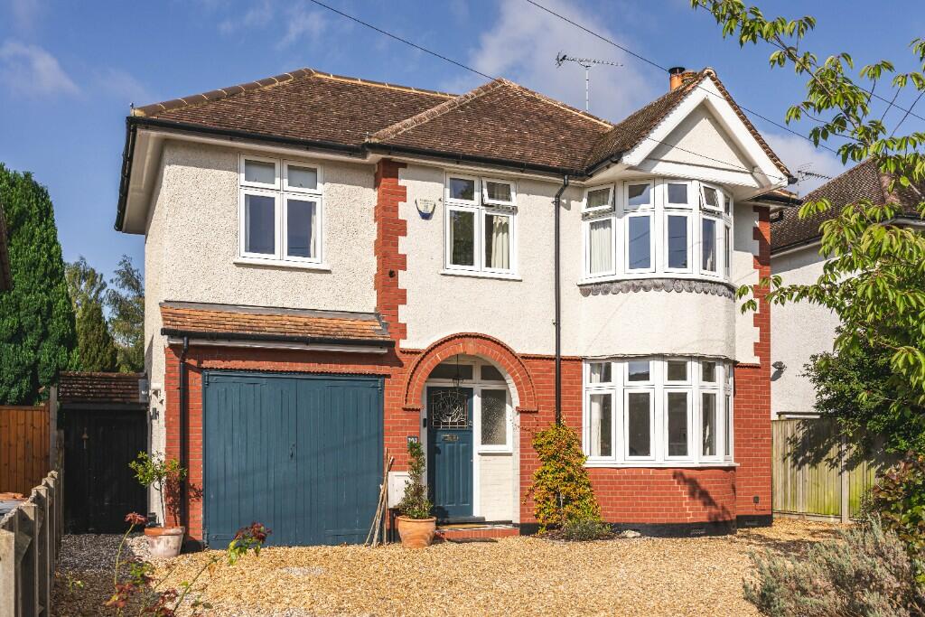 5 bedroom detached house for sale in Fairview Road, Stevenage