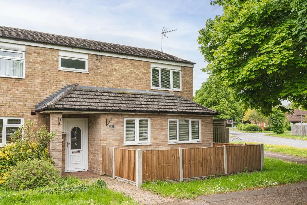 4 bedroom end of terrace house for sale in Bude Crescent, Stevenage