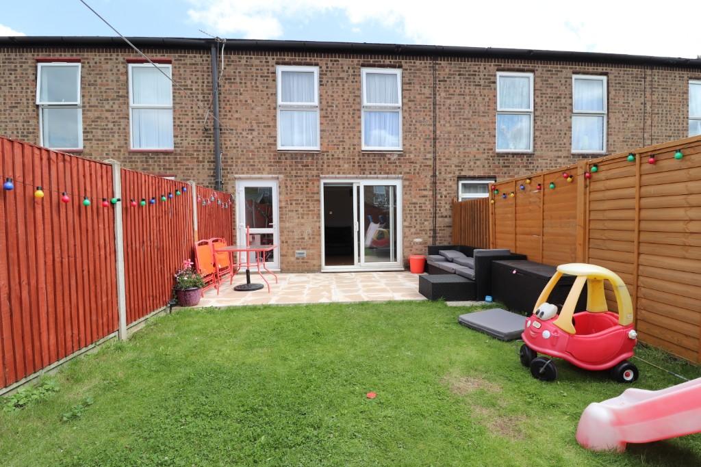 3 bedroom terraced house for sale in Canterbury Way, Stevenage