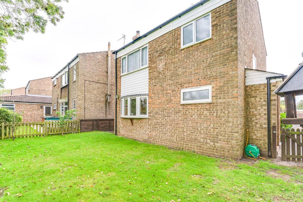 3 bedroom detached house for sale in Sheringham Avenue, Stevenage