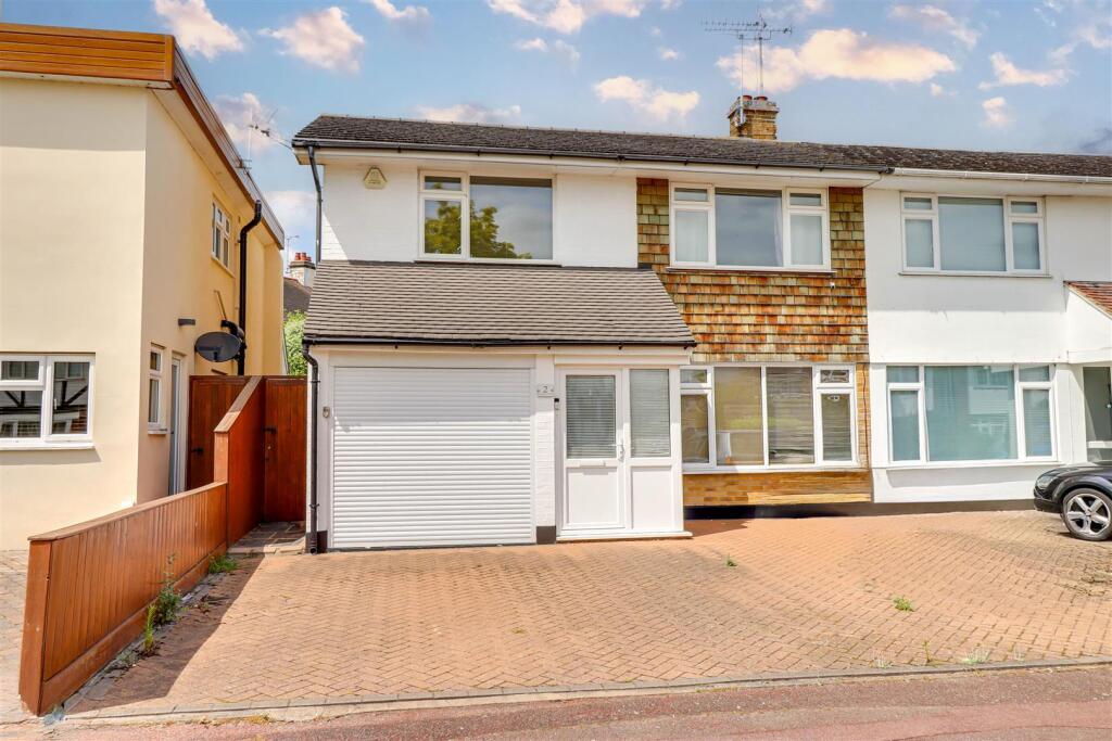 Main image of property: Seldon Close, Westcliff-On-Sea