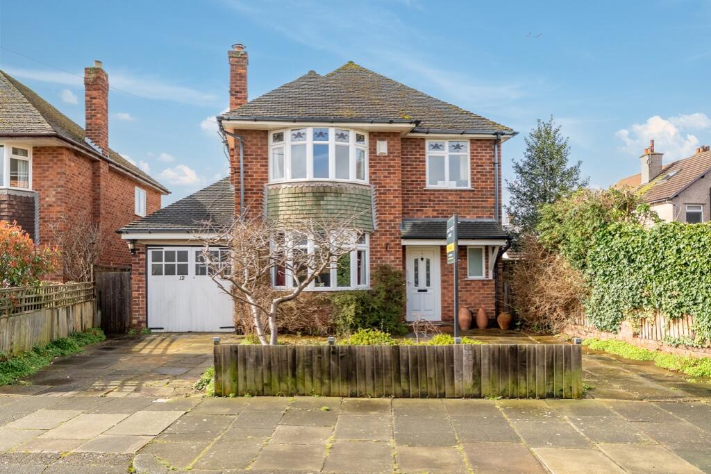 3 bedroom detached house for sale in Frankby Road, CH47