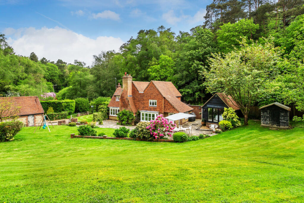 4 bedroom detached house for sale in Abinger Bottom, Abinger Common