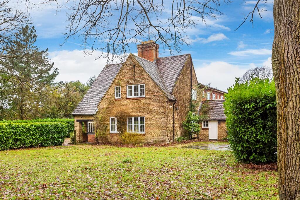 Main image of property: Hascombe Road, Godalming, Surrey, GU8