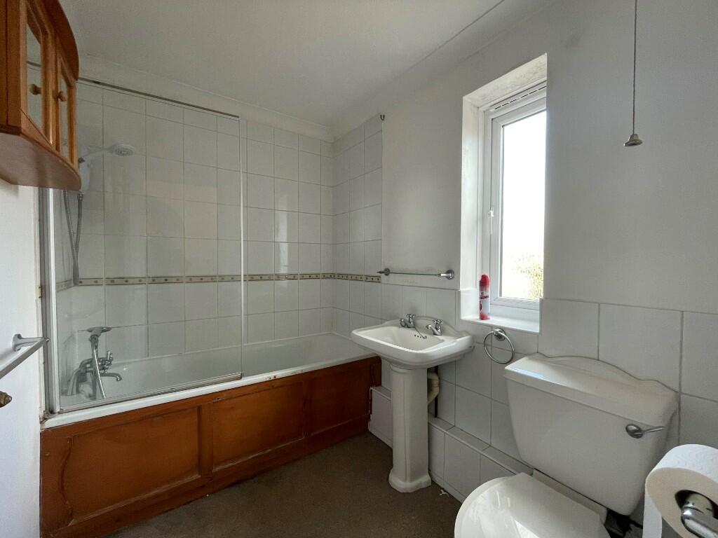 Additional property image - Colne Road, Halstead, Essex, CO9